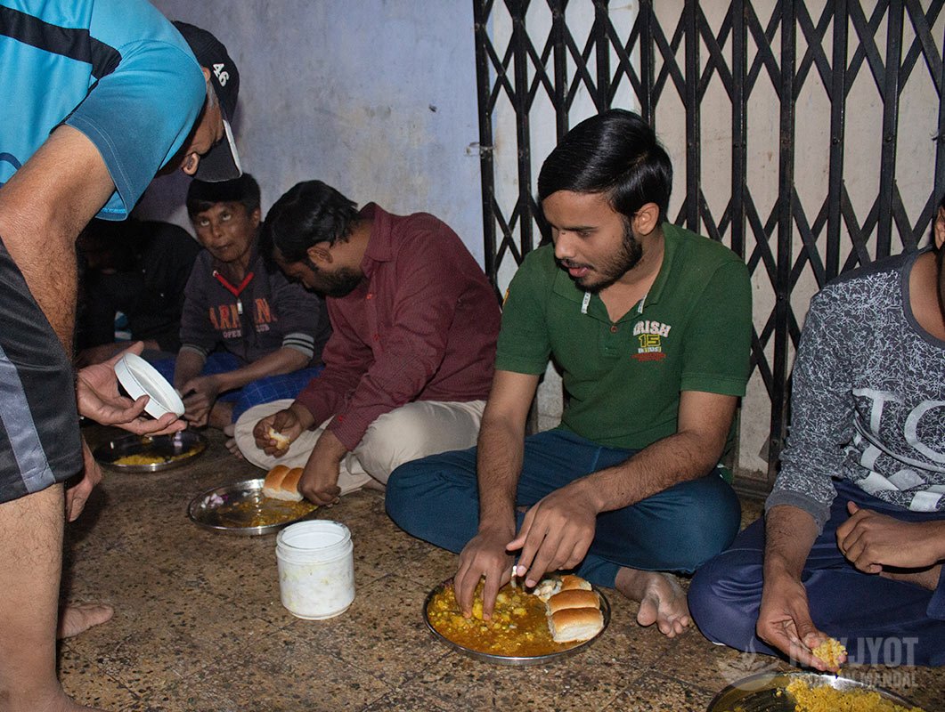 navjyot-andhjanmandal-food-facility-09