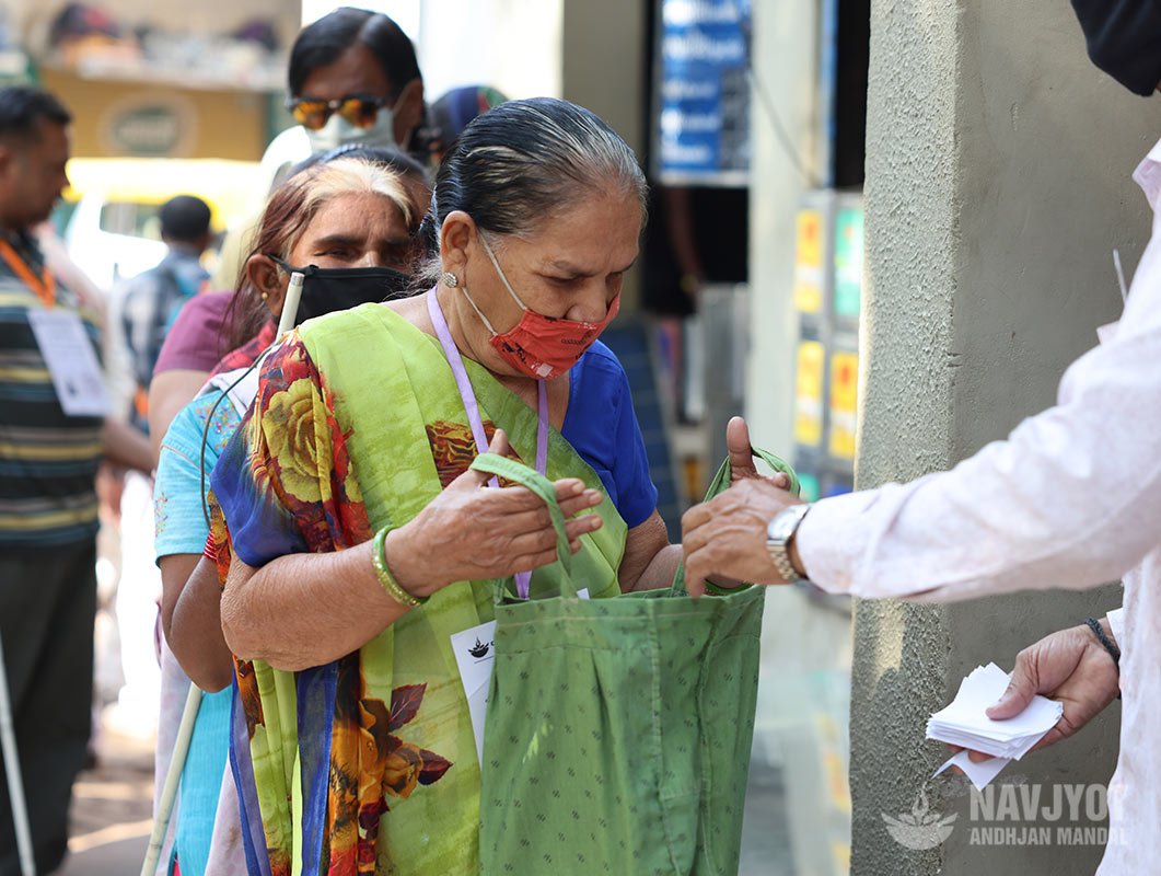 navjyot-andhjanmandal-grocery-donation-03