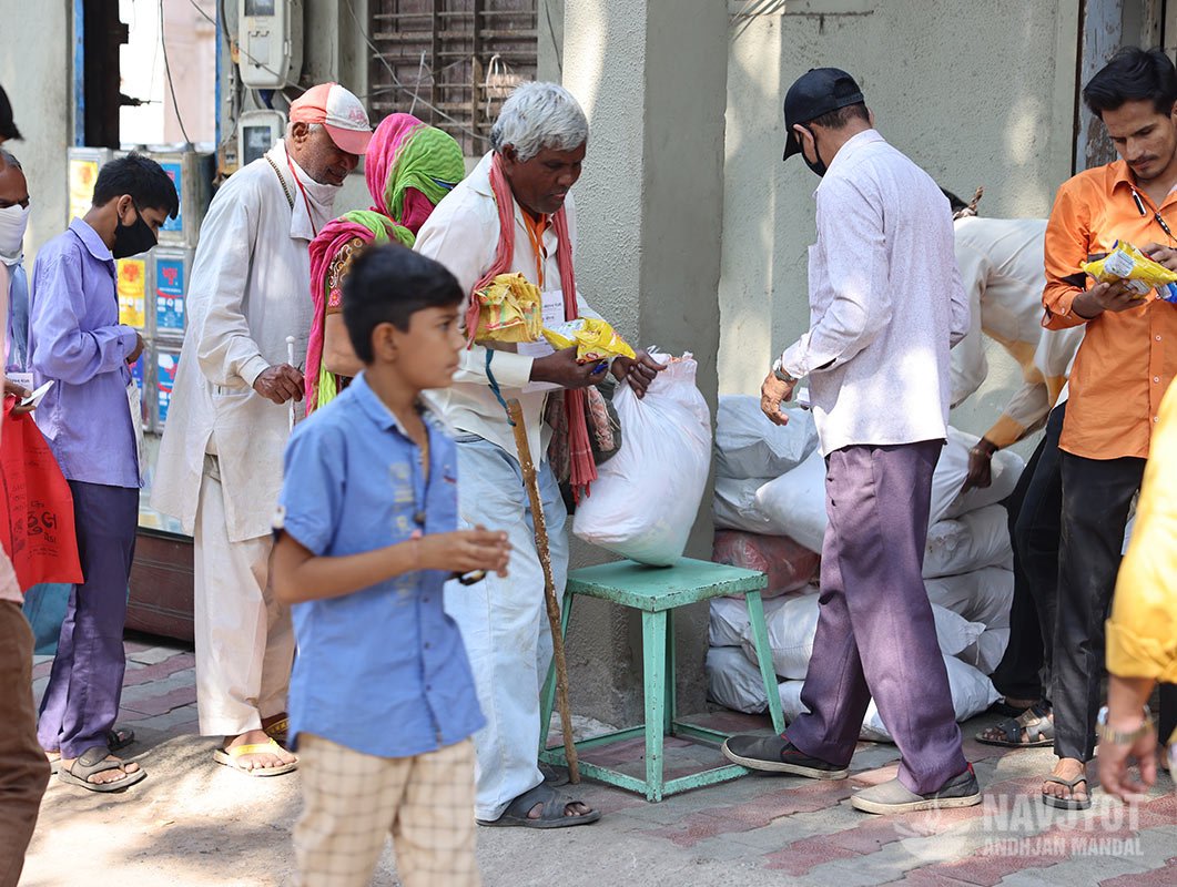 navjyot-andhjanmandal-grocery-donation-04